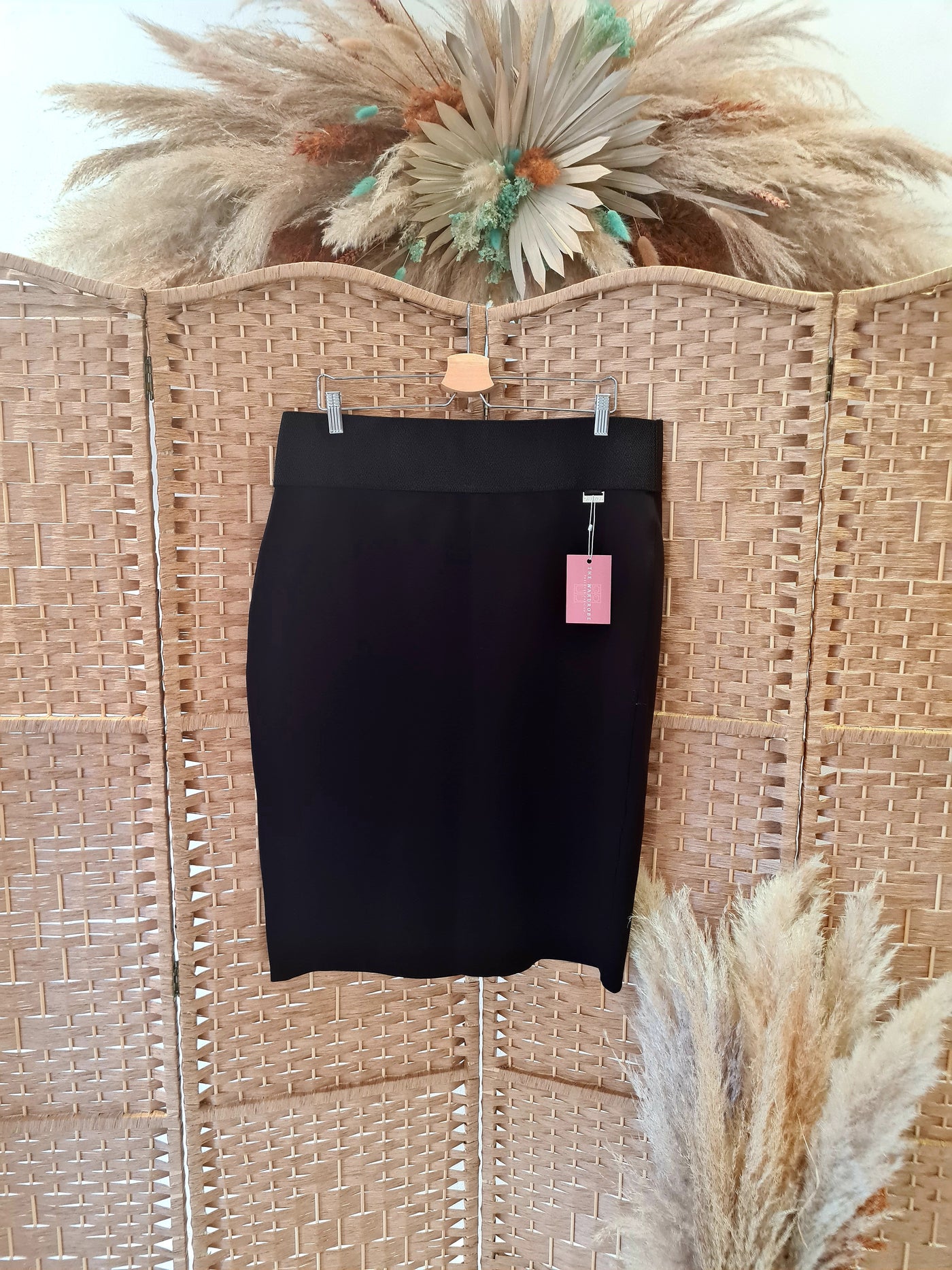 Calvin Klein black pencil skirt Large NWT