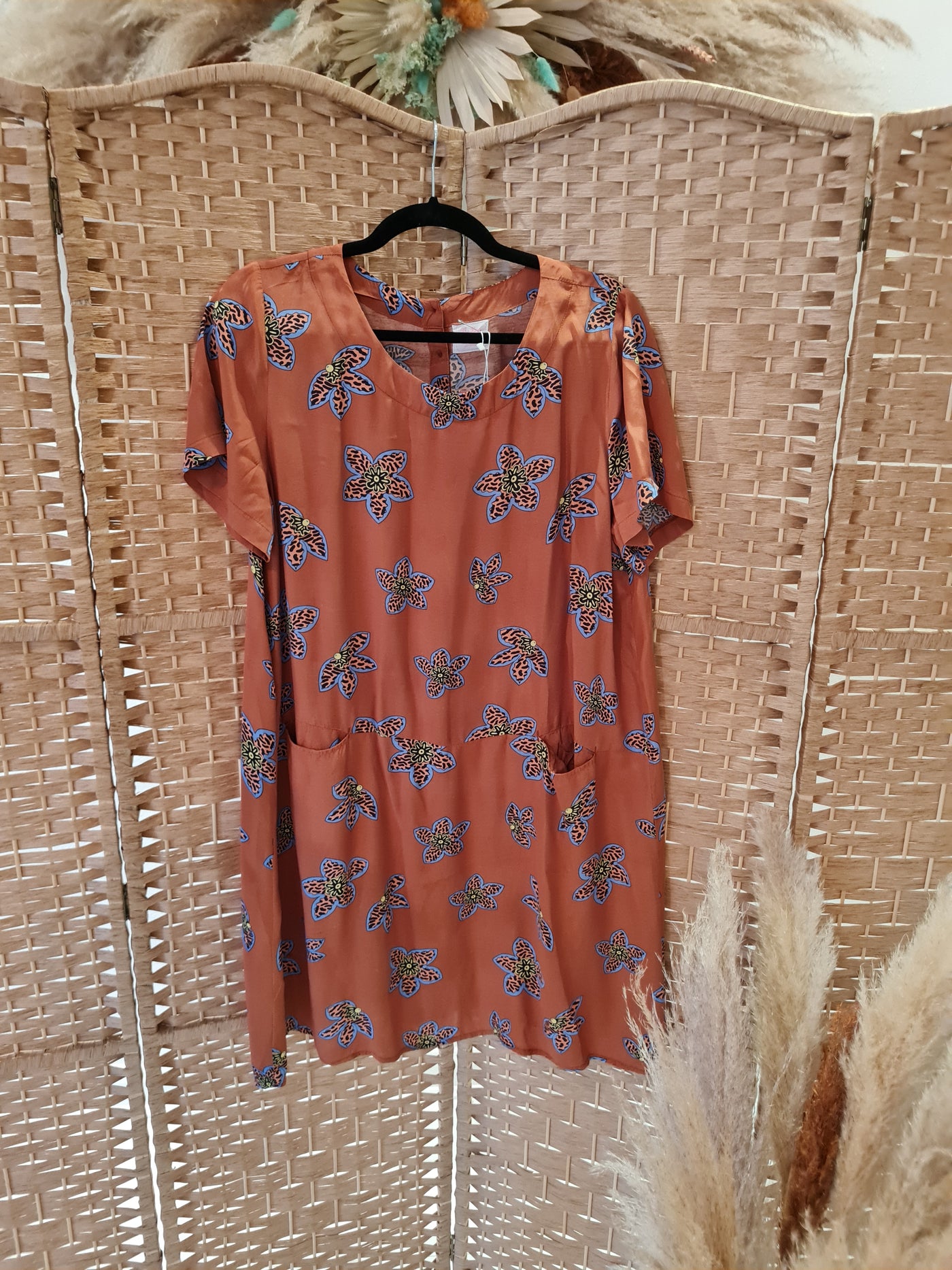 The King of Stars Brown flower Tunic L