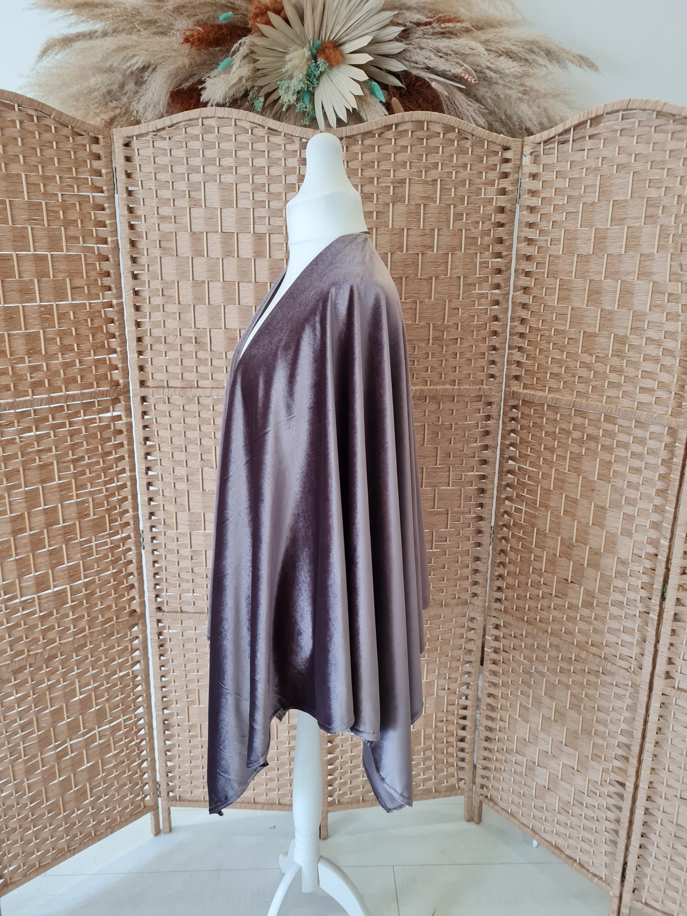 Carmen cape in taupe one size