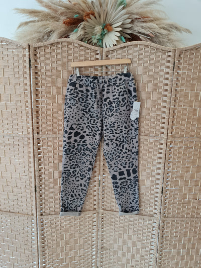 Hax Super Stretch trousers in taupe cheetah print