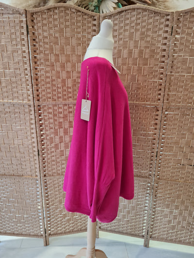 Cashmere blend oversized knit in fuchsia