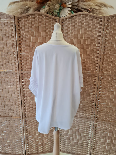 Daisy pleated sleeve t-shirt in white