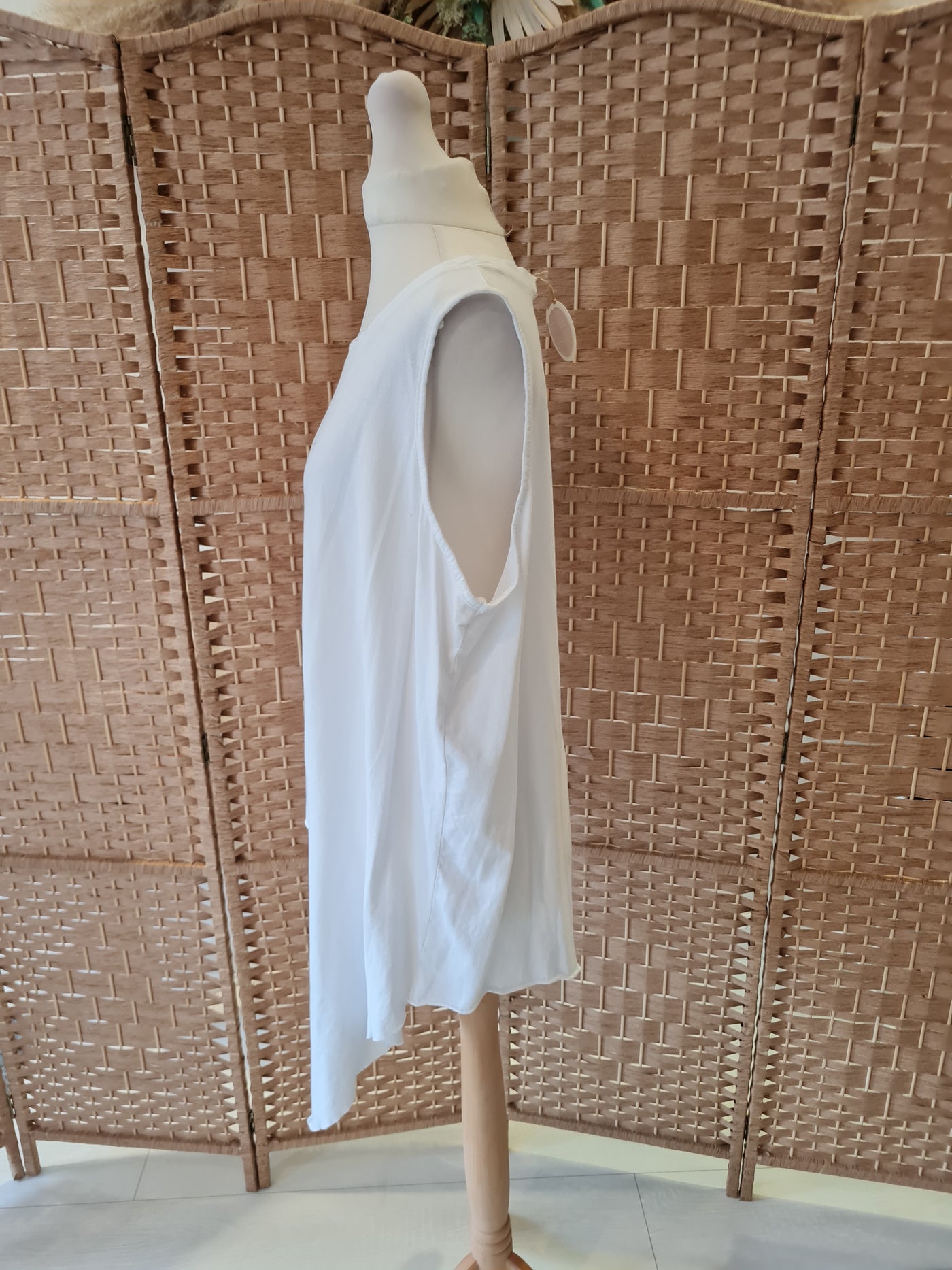 Vinnie longline oversized vest top in white
