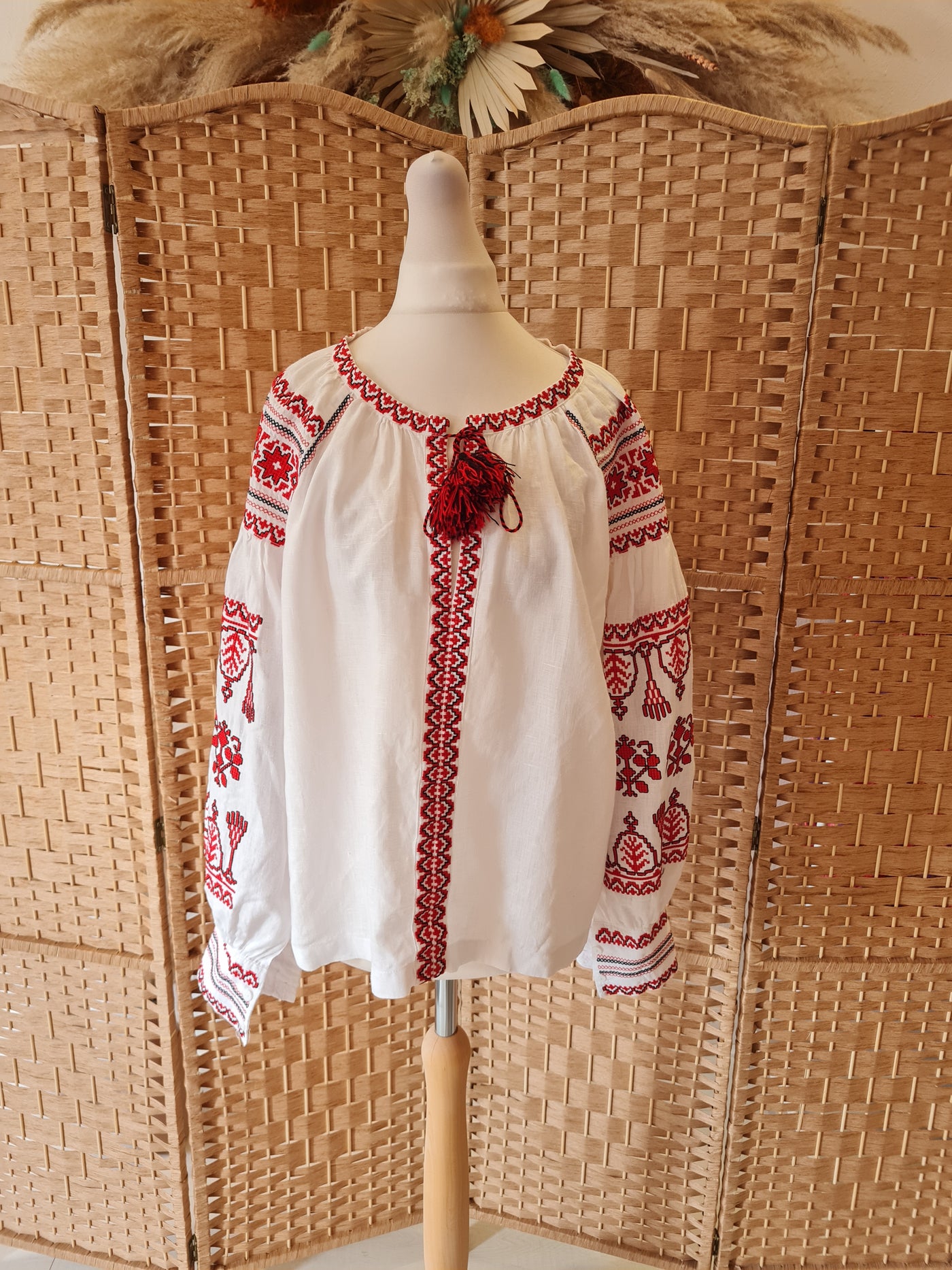 White patterned sleeve top M