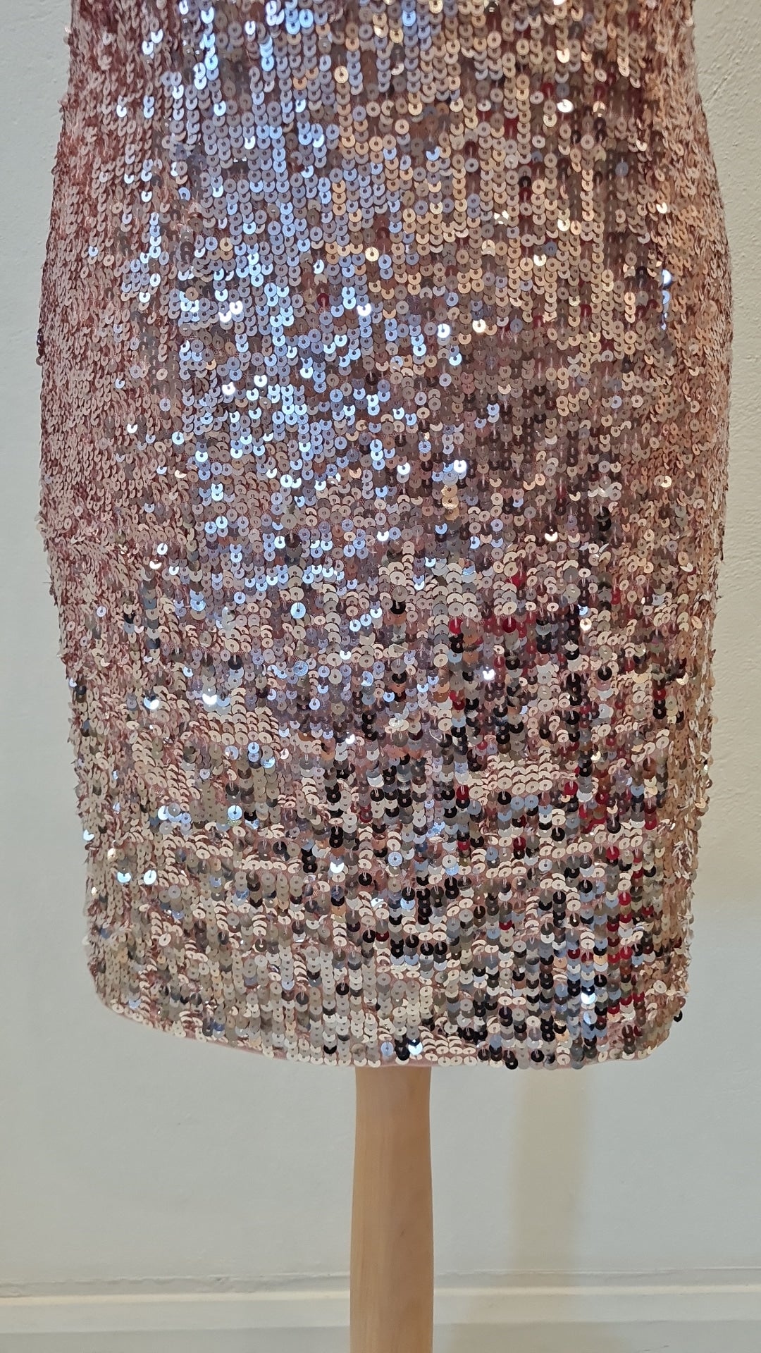 French Connection Rose Gold Sequin Dress Size 10 – The Wardrobe