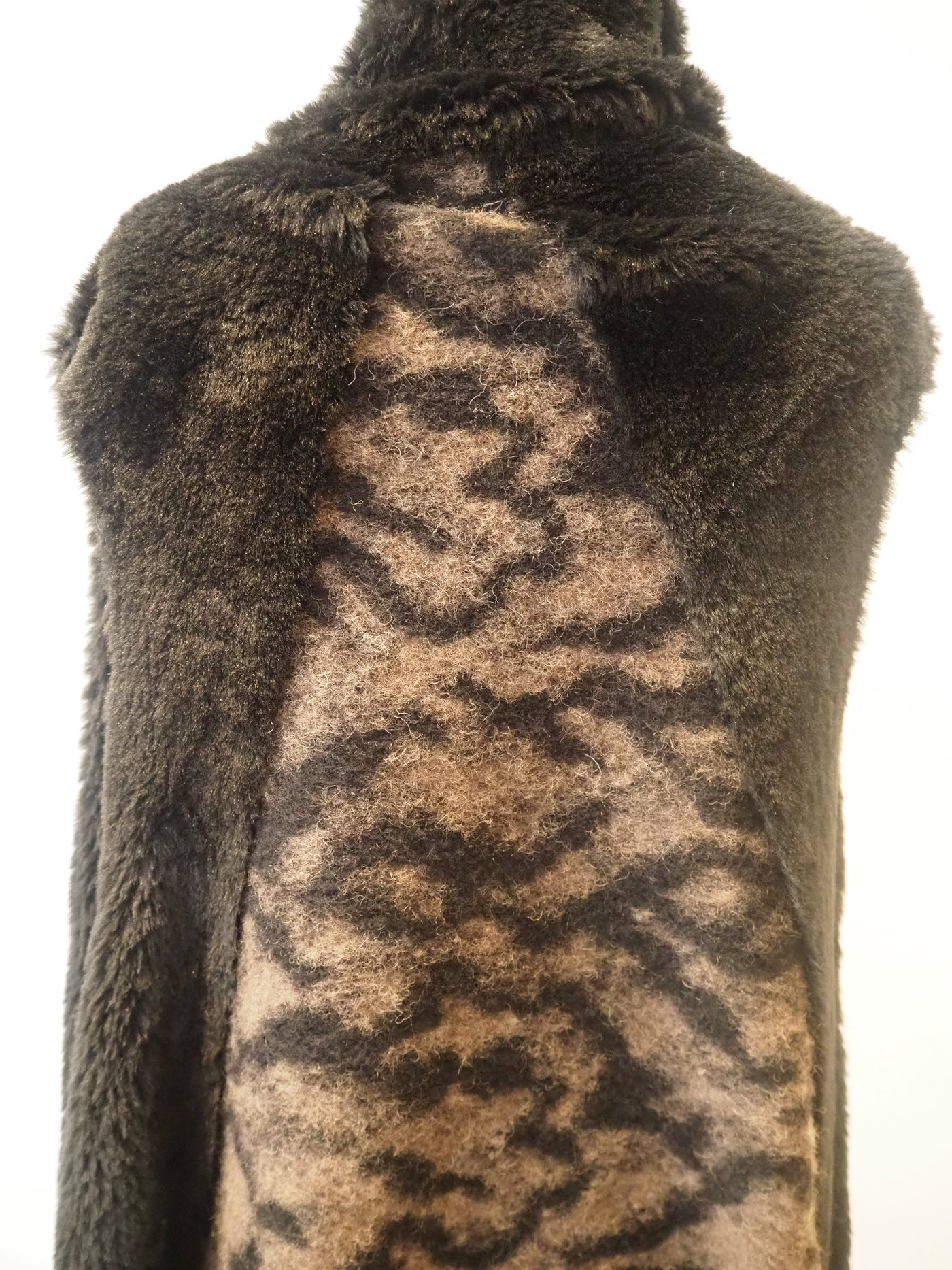 Black Fur/Animal Print Gilet L
