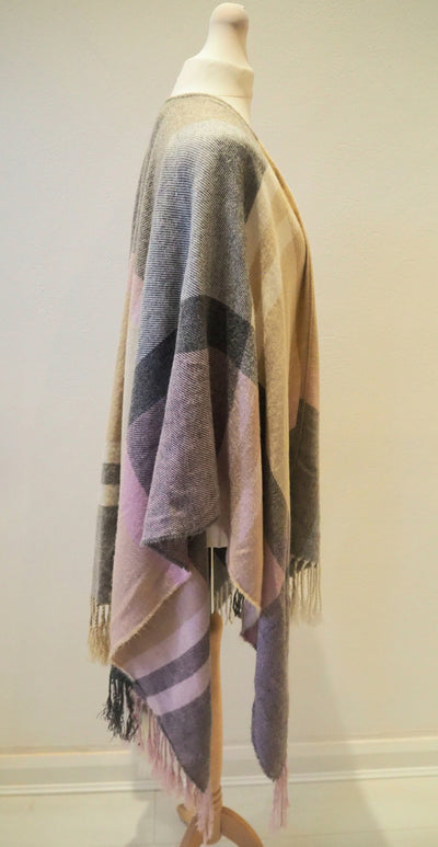 Steve Madden check shawl