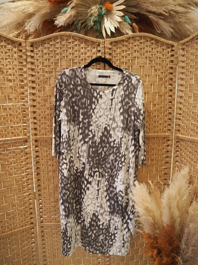 M&S Grey/White Dress\Overlay Size 16