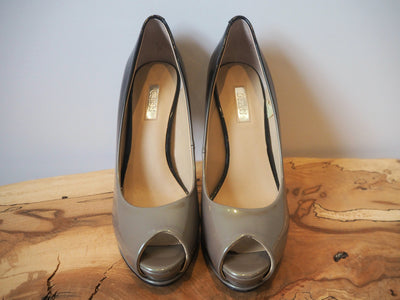 Guess Grey Ombre Platforms Size 4