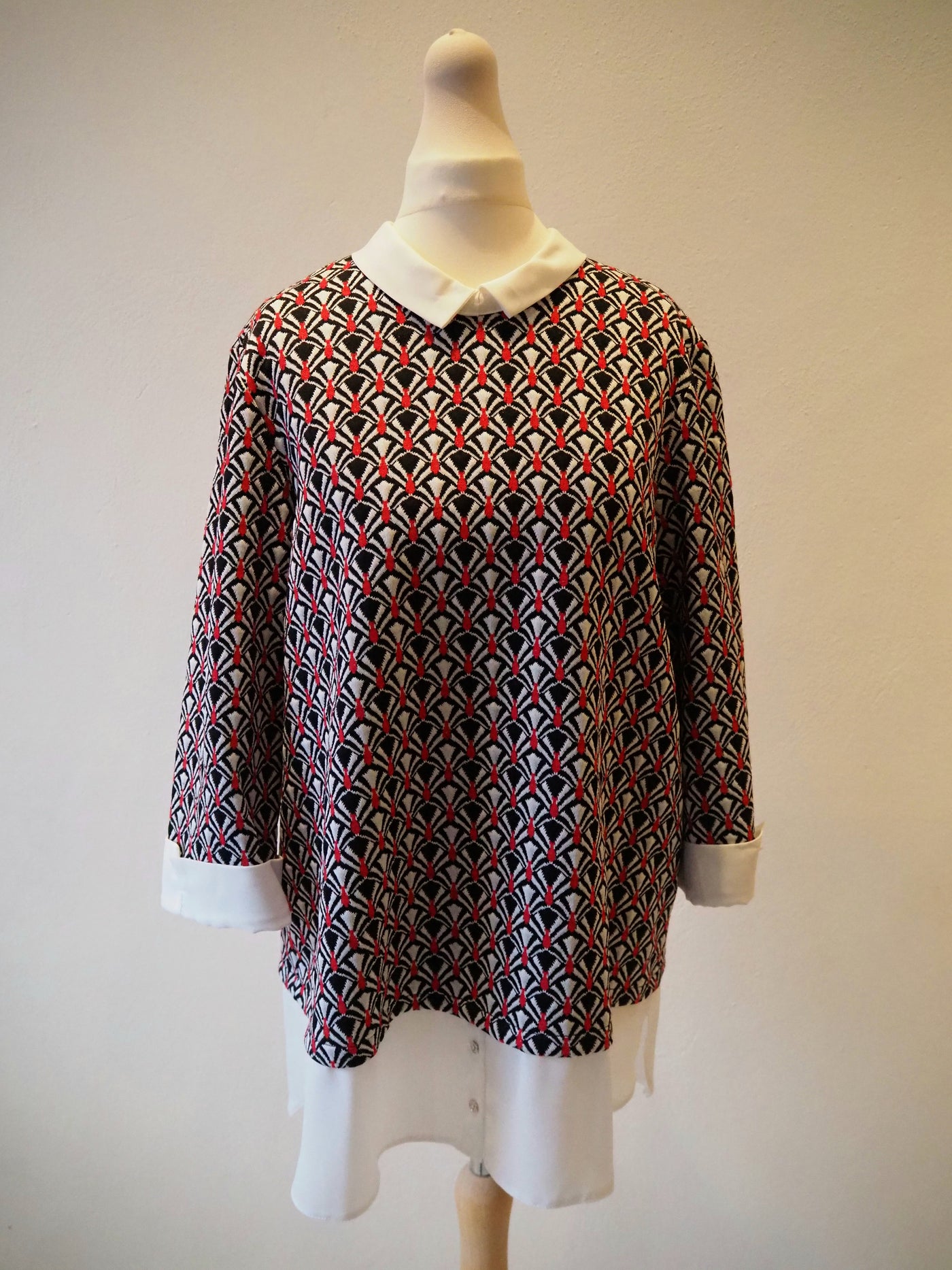 Wallis Geo Print Collared Top Size 16 (New)