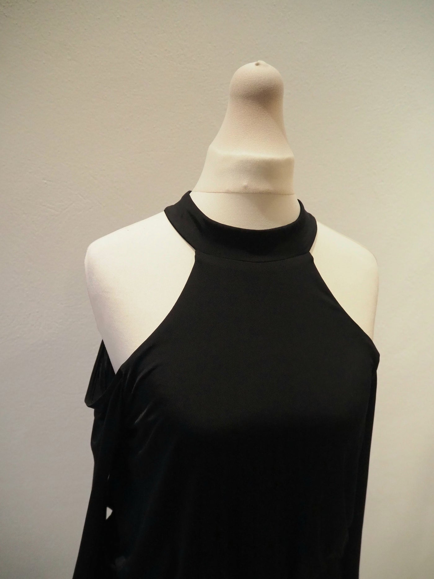 Lipsy Black Cold Shoulder Dress Size 10 (New)